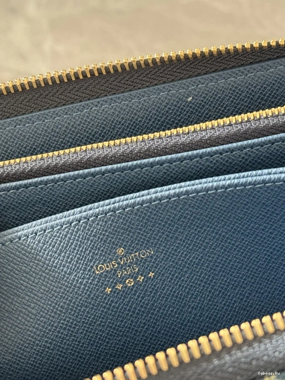 ZIPPY LOUIS VUITTON WALLET 0316